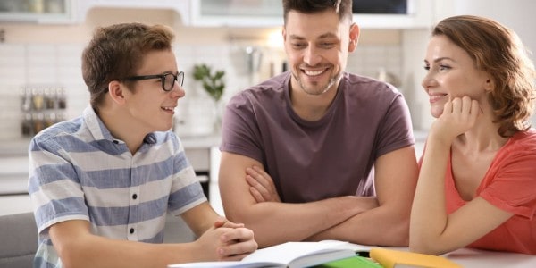 Sınav Hazırlık Sürecinde Ebeveynlere Düşen Sorumluluklar Nelerdir? Öğrenci ile Ebeveyn Arasındaki İlişki Nasıl Olmalıdır?